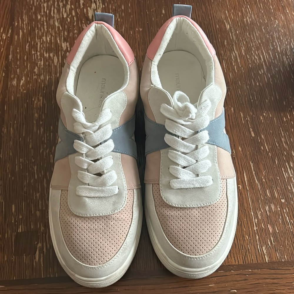 Maurice’s Tennis Shoes Size 10